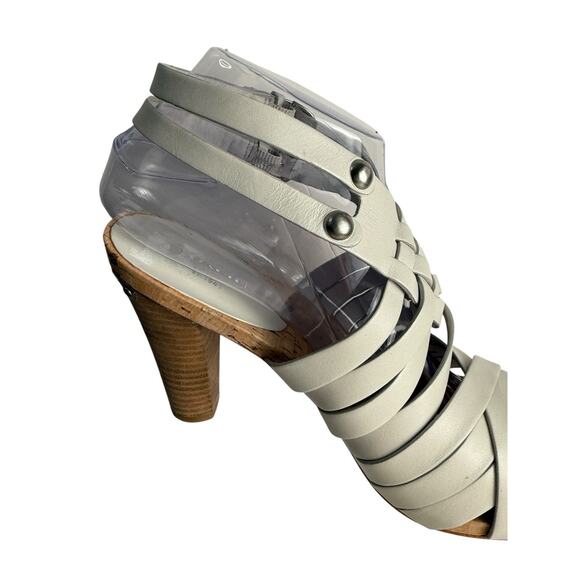 COACH Adrienn Strappy Slingback Block Heel Sandals Woven White Leather Size 9.5 - Picture 3 of 11